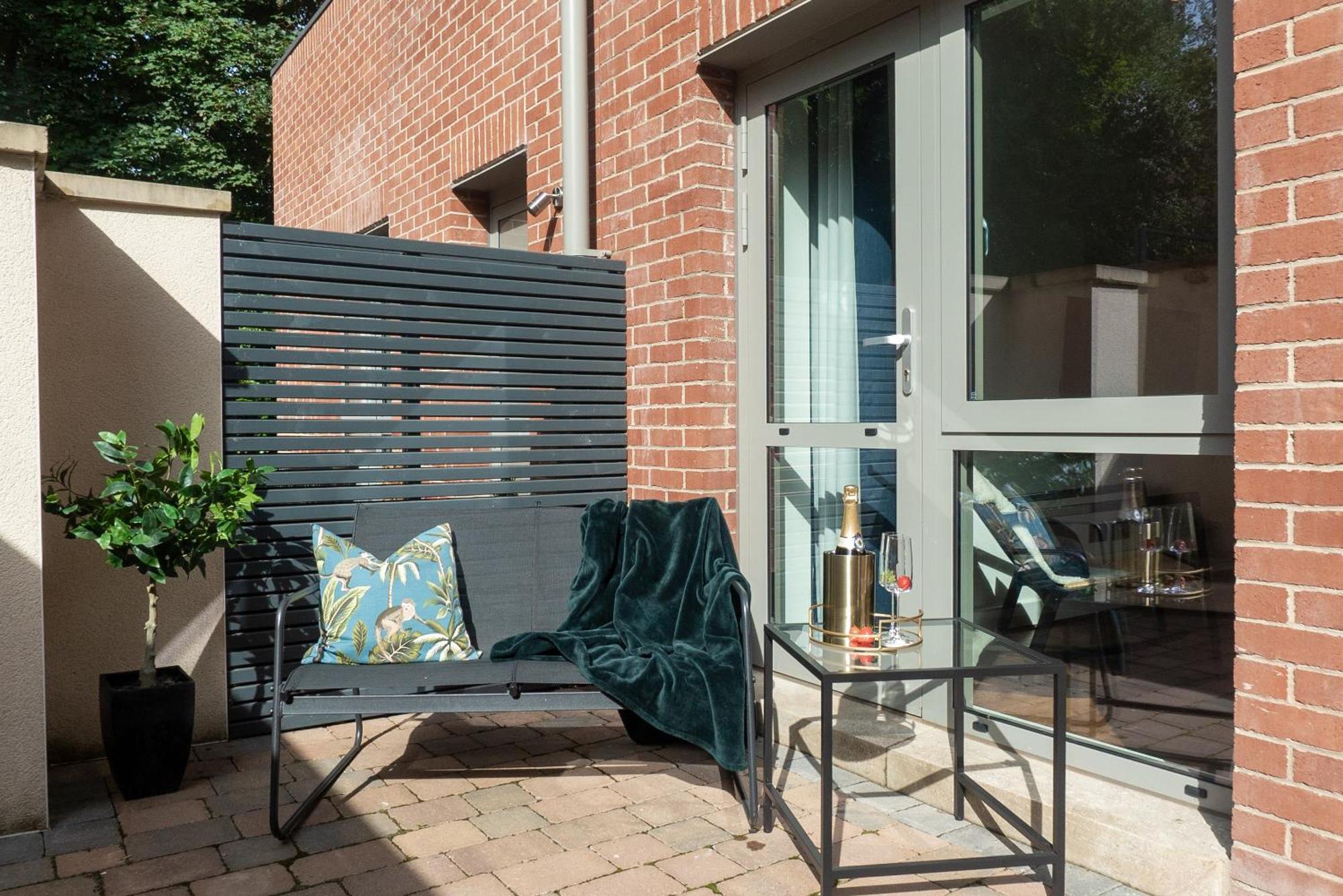 Springfield Two Apartamento Harrogate Exterior foto